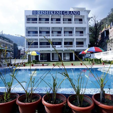 Отель Rishikesh Grand Экстерьер фото