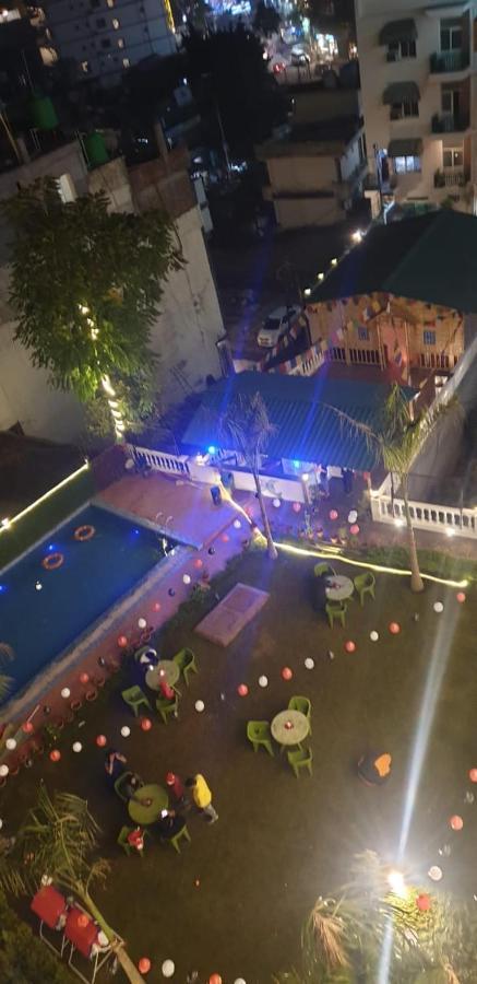 Отель Rishikesh Grand Экстерьер фото