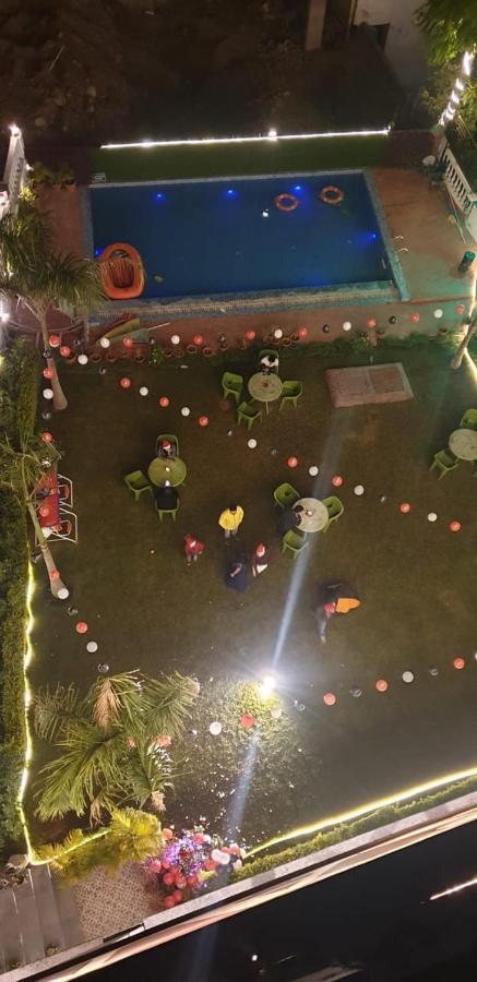 Отель Rishikesh Grand Экстерьер фото