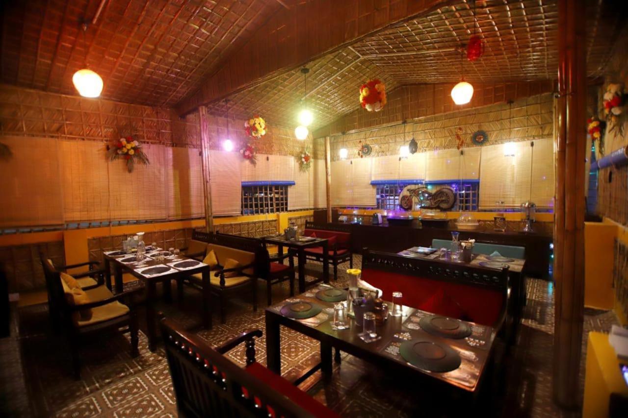 Отель Rishikesh Grand Экстерьер фото