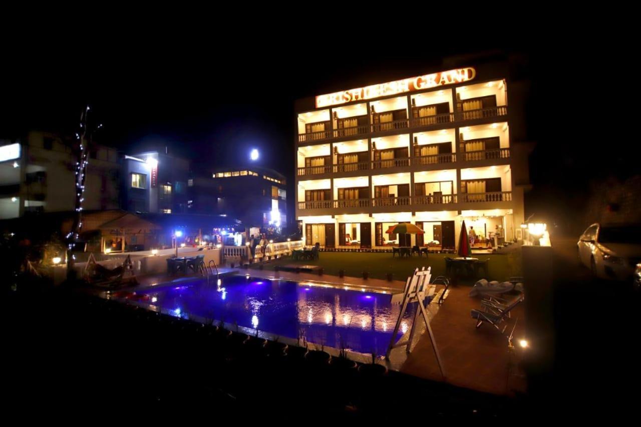 Отель Rishikesh Grand Экстерьер фото