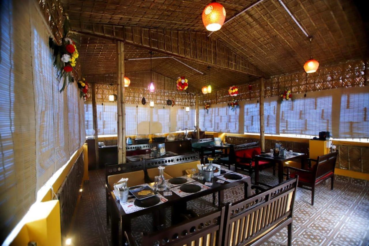 Отель Rishikesh Grand Экстерьер фото